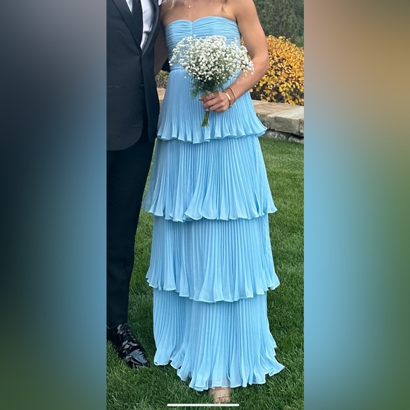 Fame & Partners Miyah Ruffle Tiered Dress Georgette Light Blue Size 0 - Picture 3 of 6